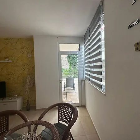 شقة Eva Apartament's ساراندا