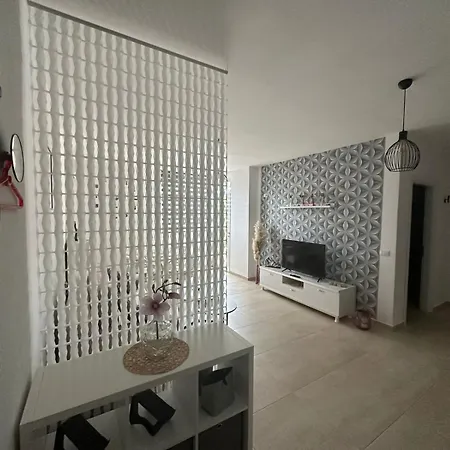شقة Eva Apartament's ساراندا